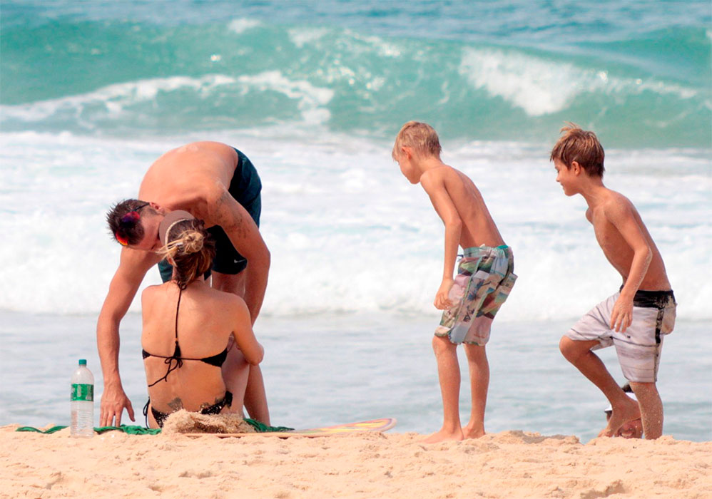 A família curtiu a praia