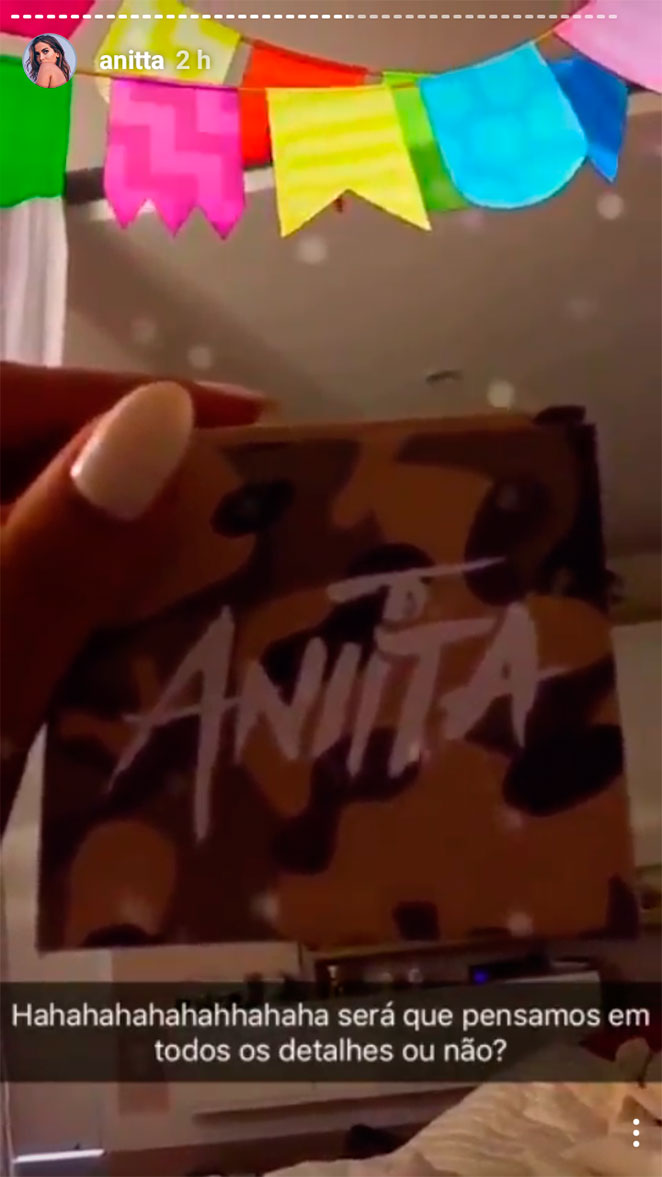 Anitta dá informações sobre sua festa de aniversário 