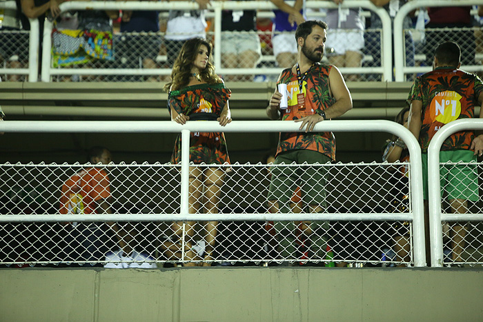 Famosos agitam camarote N1 no Desfile das Campeãs do Rio