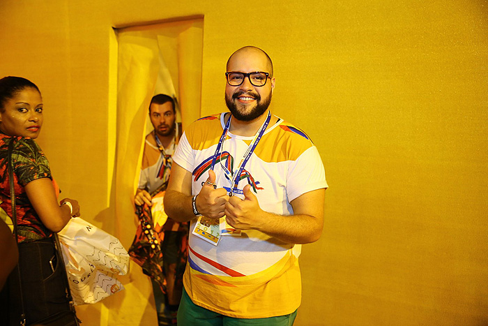 Famosos agitam camarote N1 no Desfile das Campeãs do Rio