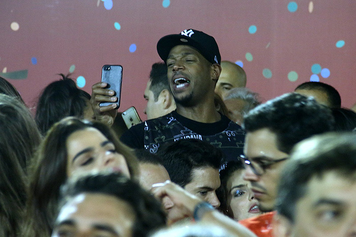 Camarote Itaipava atrai famosos no Desfile das Campeãs do RJ