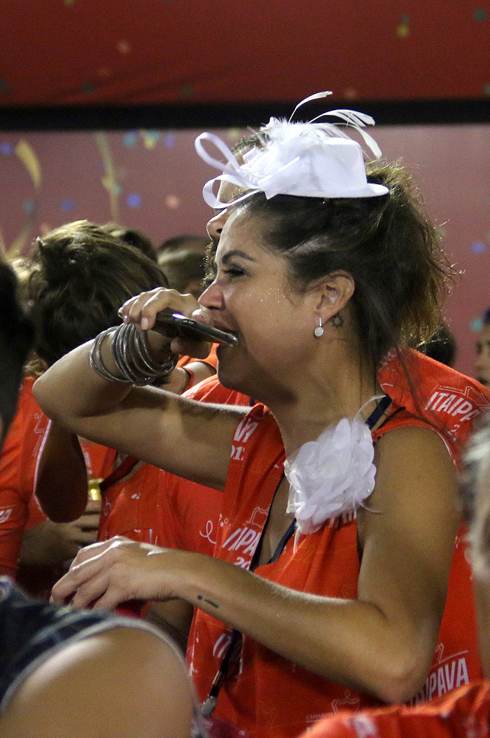 Camarote Itaipava atrai famosos no Desfile das Campeãs do RJ