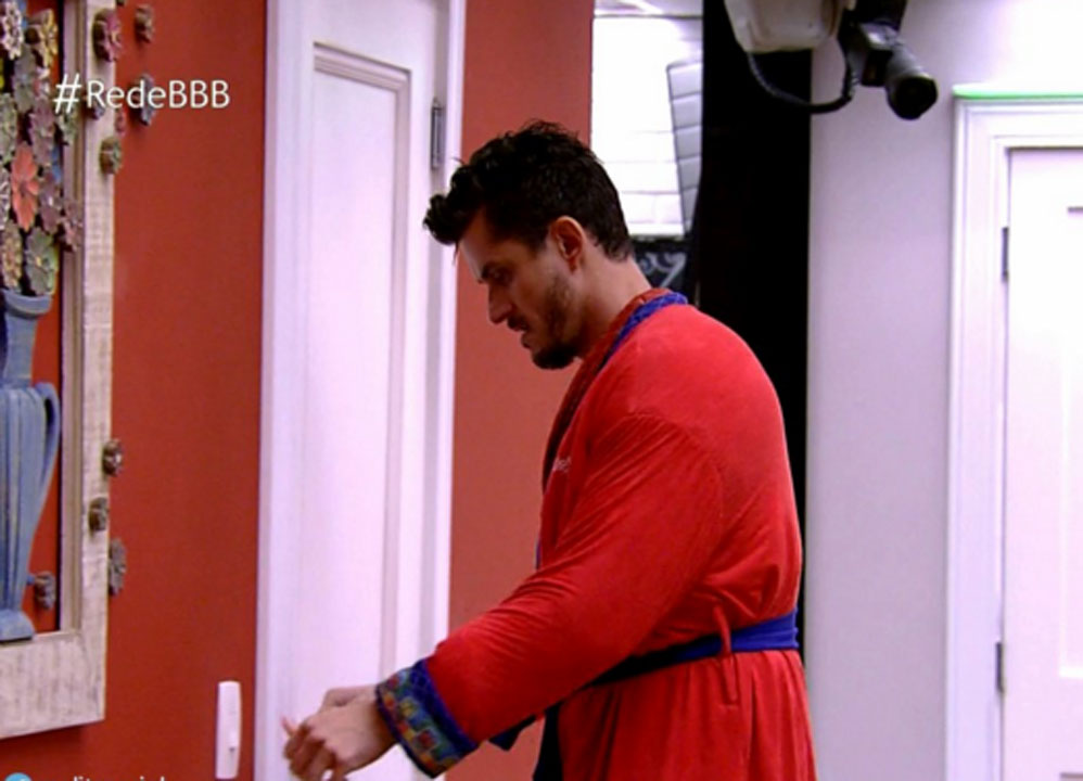 Veja os últimos momentos de Marcos na casa do BBB 17