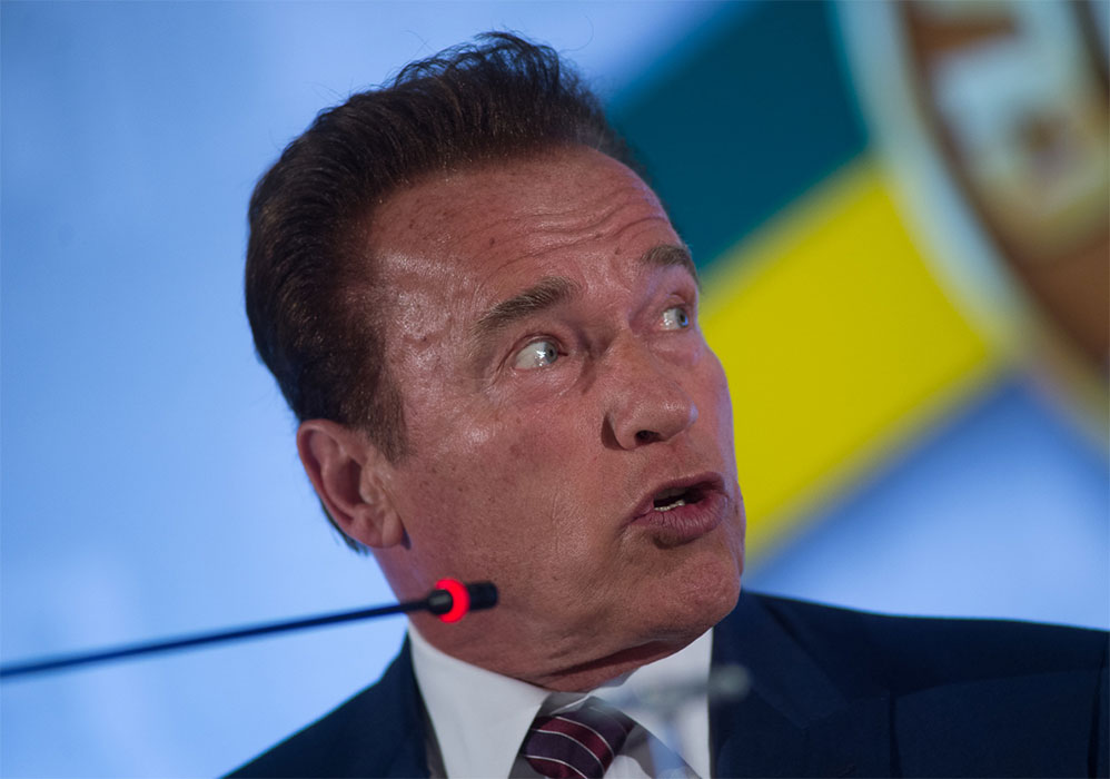 Arnold Schwarzenegger se reúne com a imprensa