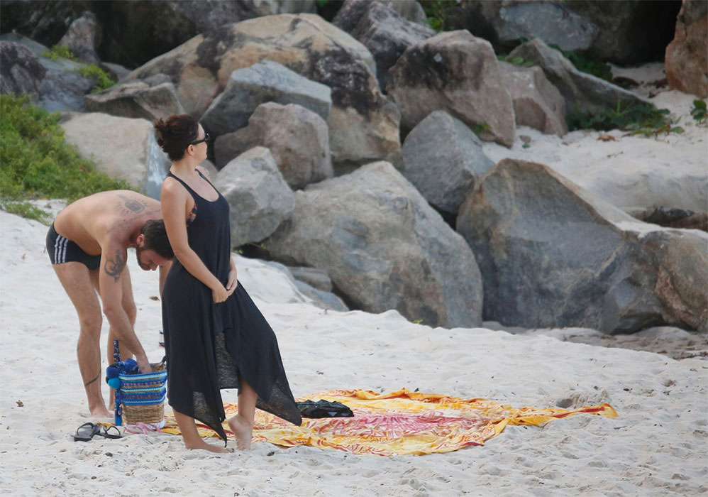 Fabíula Nascimento e Emílio Dantas na Prainha