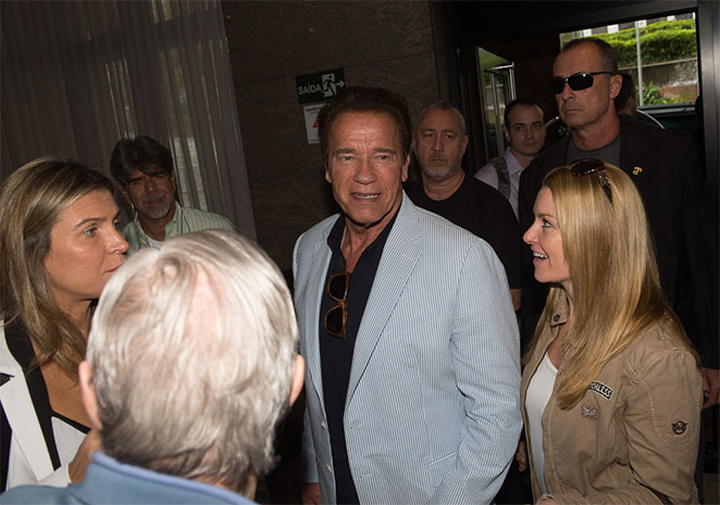 Arnold Schwarzenegger já está em São Paulo
