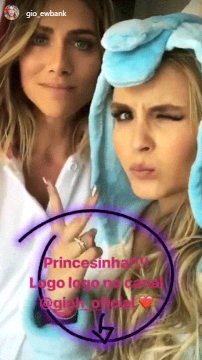 Larissa Manoela e Giovanna Ewbank aparecem juntas 