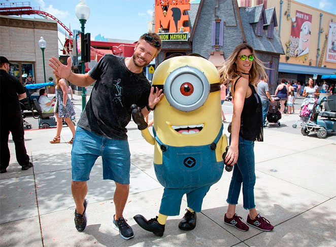 Fernanda Lima e Rodrigo Hilbert curtem férias em Orlando