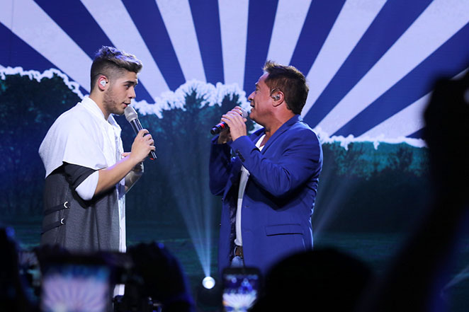 Zé Felipe se emociona ao cantar com o pai em gravação de DVD 