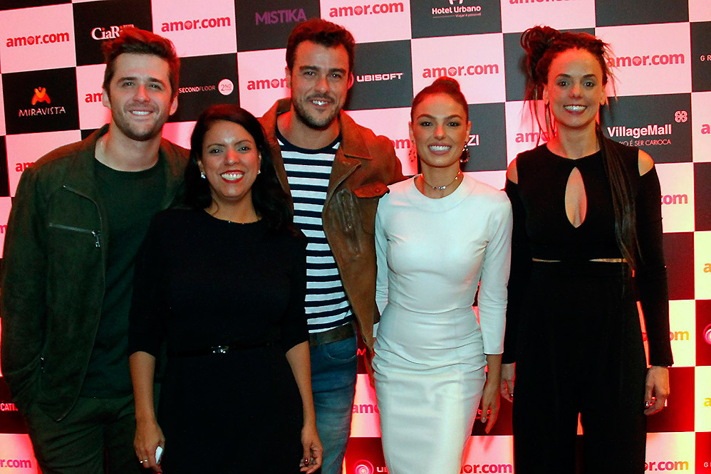 Ísis Valverde, Gil Coelho, Joaquim Lopes e outros famosos estiveram no evento