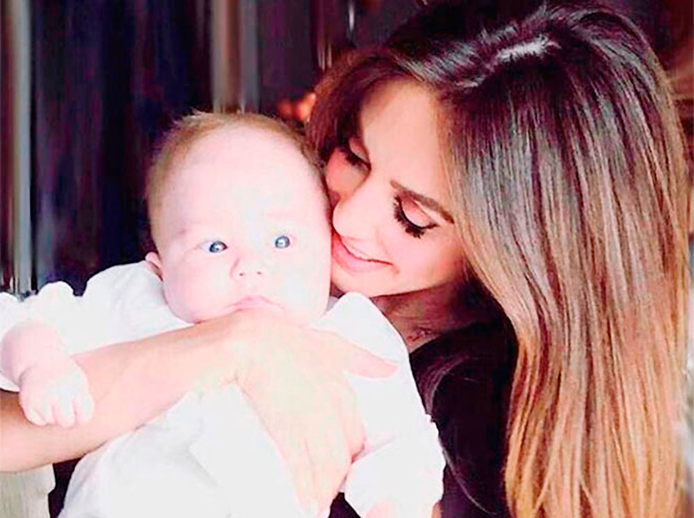 O pequeno Manuel herdou os lindos olhos azuis da mãe, a cantora e atriz Anahí