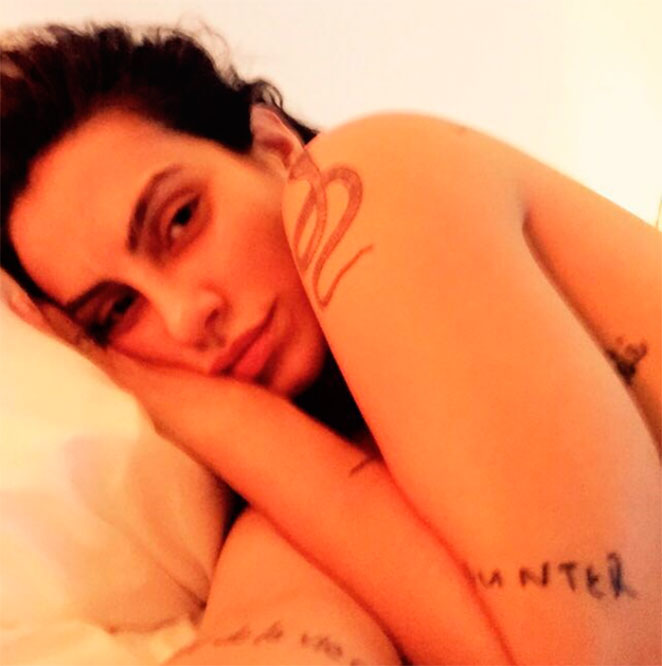 Cleo Pires posta foto nua e revela o que gosta na cama