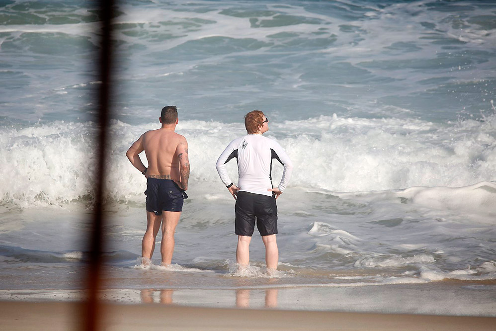 Ed Sheeran na praia