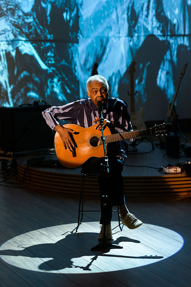 Gilberto Gil é o convidado do Conversa com Bial esta segunda