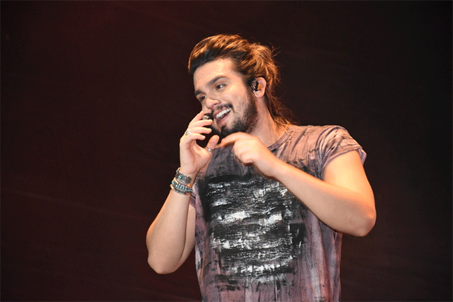 Luan Santana agita festa junina no Pernambuco