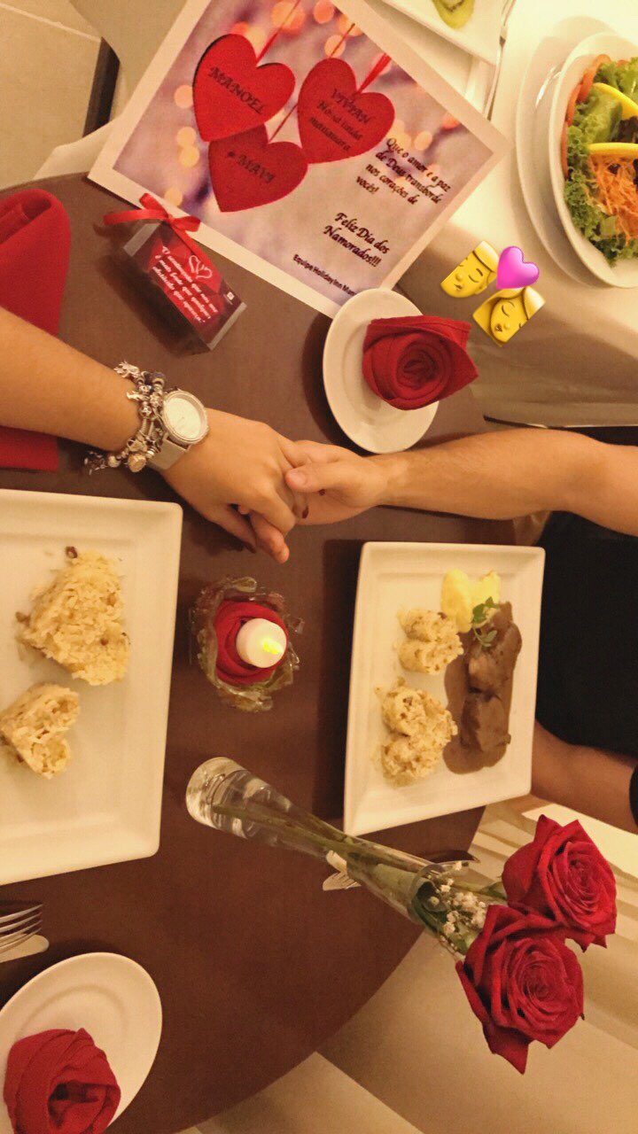 Vivian e Manoel celebram o Dia dos Namorados com belo jantar