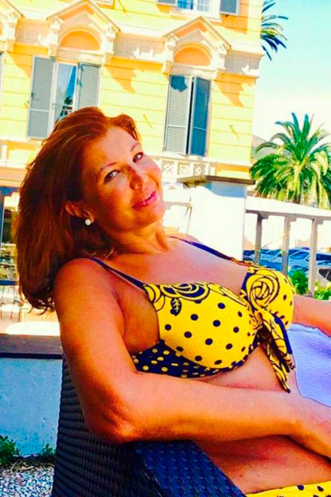 Aos 52 anos, Roberta Close surpreende em foto de biquíni