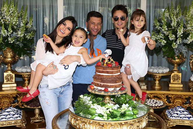 Leandro, do KLB, celebra aniversário com almoço em família