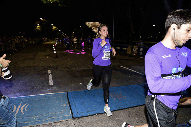 Gabi Lopes e Vanderlei Cordeiro participam da Night Run 