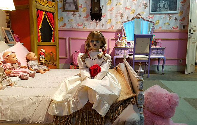 SBT usa boneca original em Câmera Escondida da Anabelle