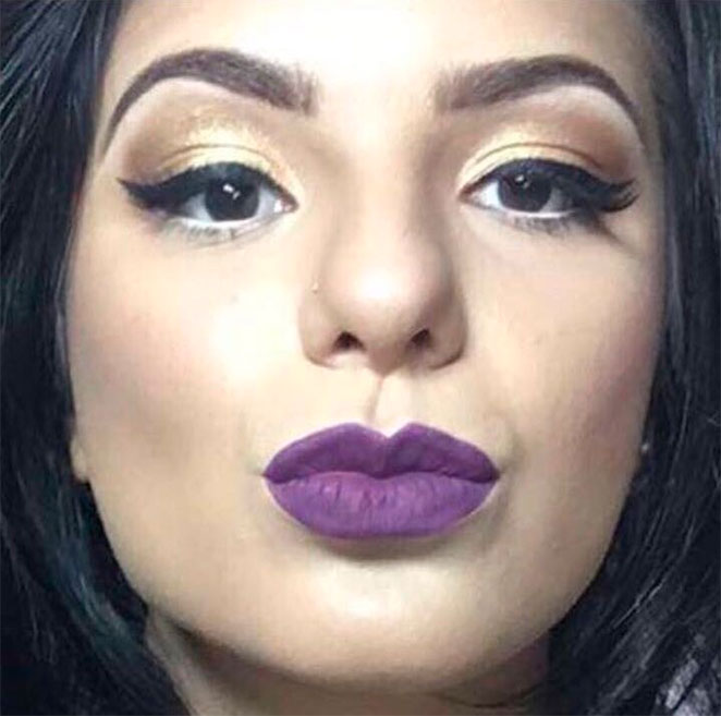 Blogueira Giulia Morais lança estilosos pincéis de maquiagem