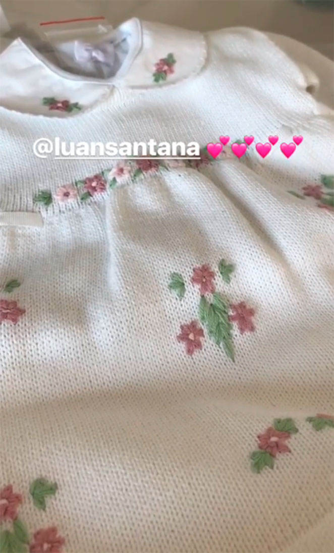 Eliana agradece presentes para Manuela no Instagram