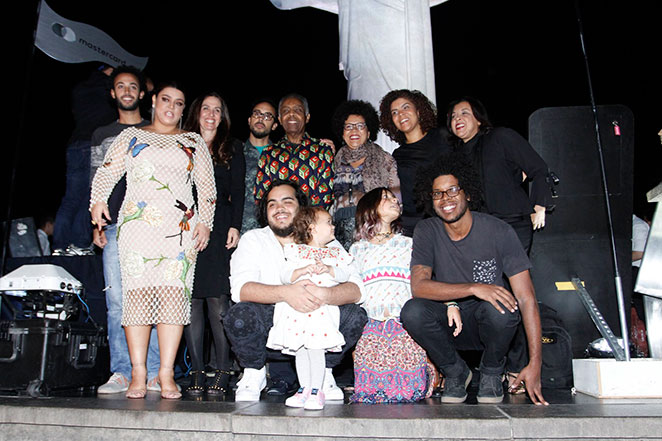 Preta e Gilberto Gil se apresentam juntos no Cristo Redentor