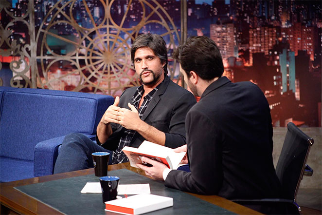 Danilo Gentili recebe Leo Chaves no The Noite