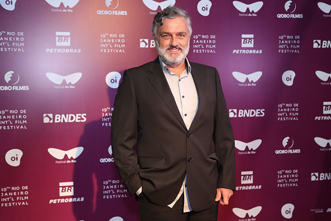 Grávida, Sheron Menezzes prestigia Festival de Cinema do Rio