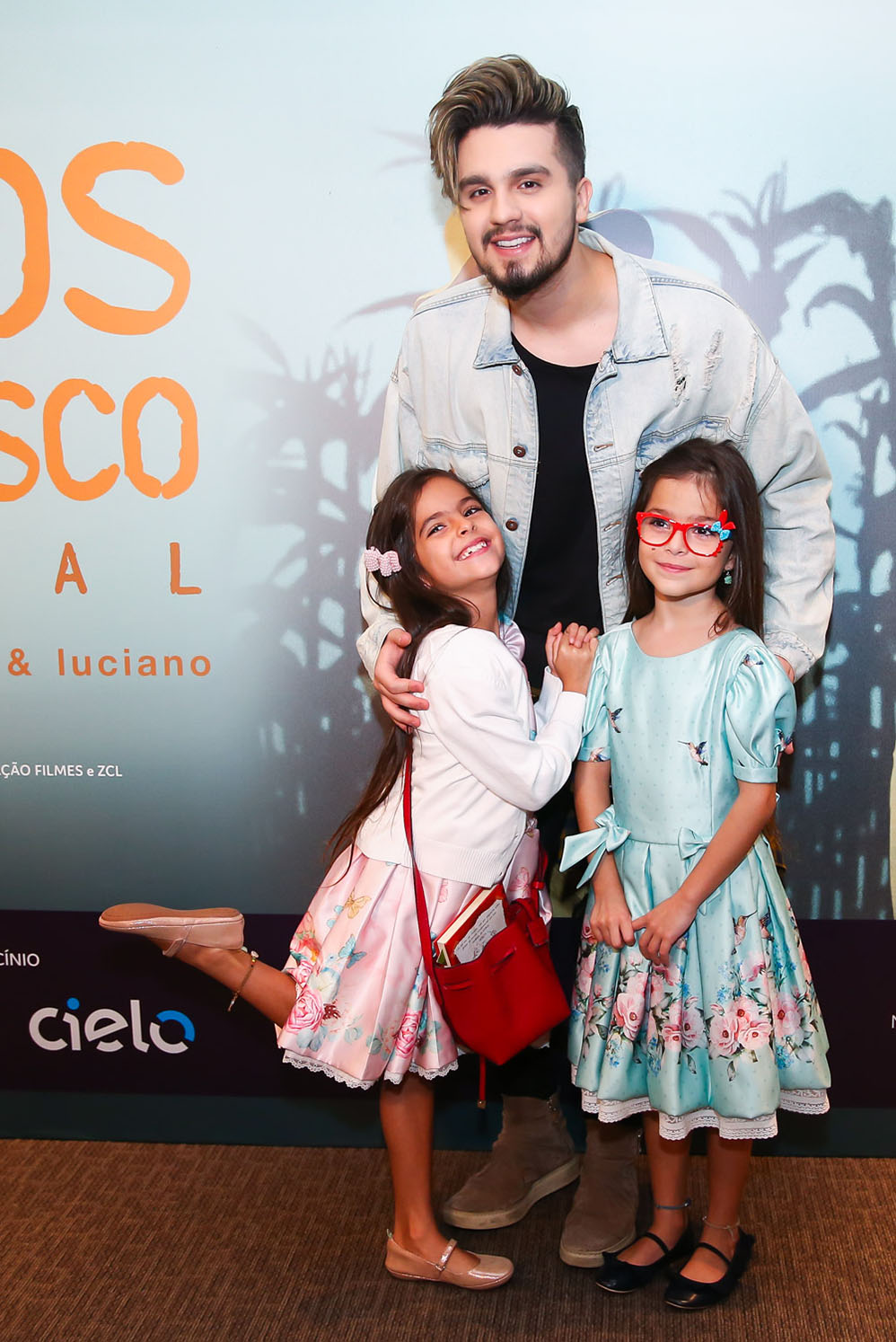 Luan Santana e as filhas de Luciano, Helena e Isabella