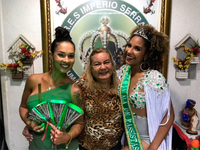 Milena Nogueira prestigia coroação na Império Serrano no Rio