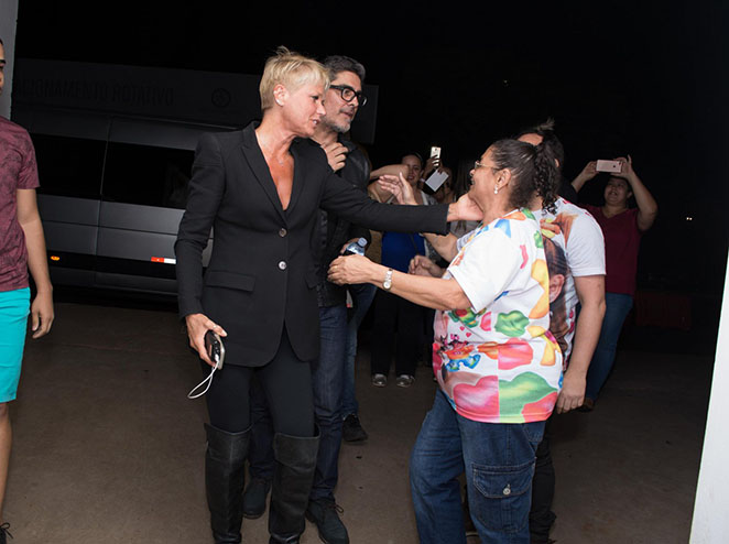 Xuxa agita público em show feito em Brasília