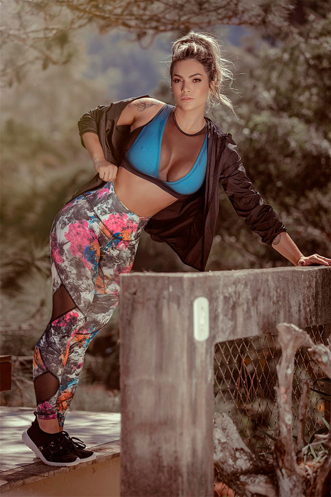Kelly Key estrela campanha de moda fitness