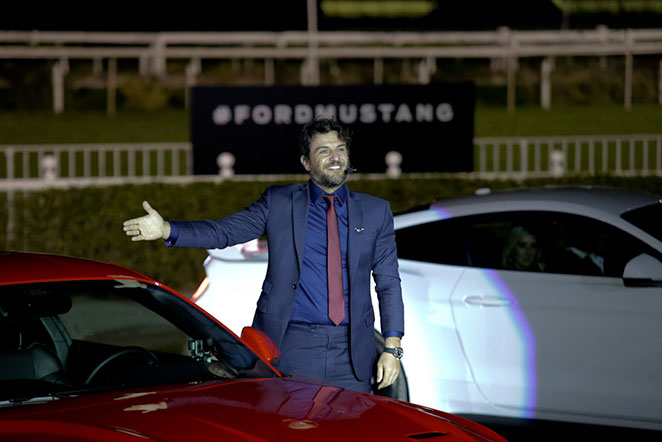 Rodrigo Lombardi apresenta evento do Mustang no Brasil