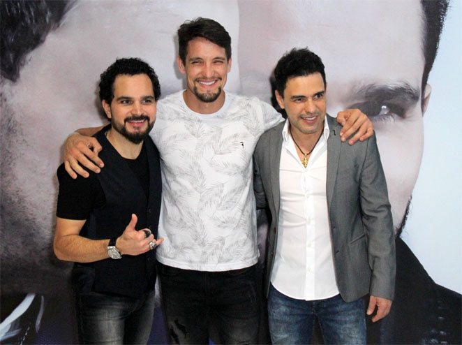 Zezé Di Camargo e Luciano recebem famosos em show no Rio
