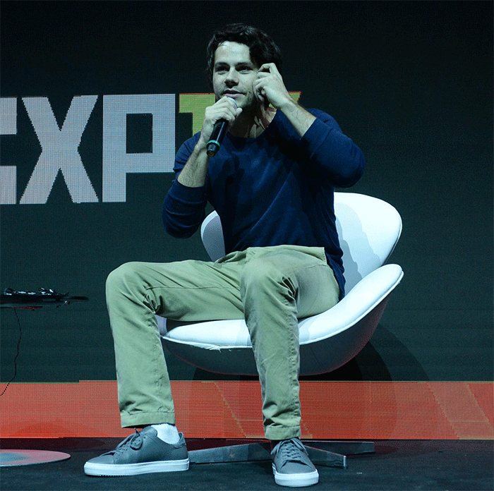 Dylan OBrien participou do painel da Fox na CCXP17 para divulgar Maze Runner: A Cura Mortal