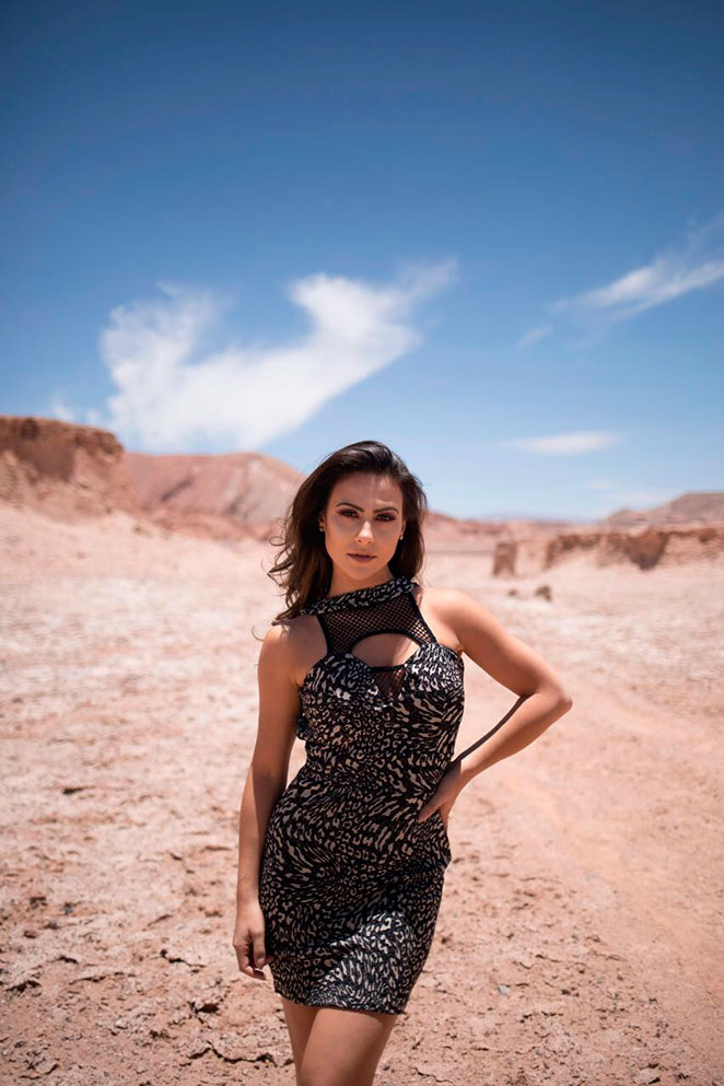 Assistente de palco do SBT brilha em ensaio feito no deserto