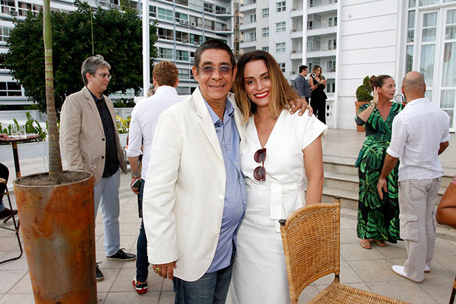 Cauã Reymond e Mariana Goldfarb brilham em evento no Rio