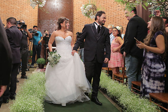 Matheus Ceará se casa no Programa da Eliana 