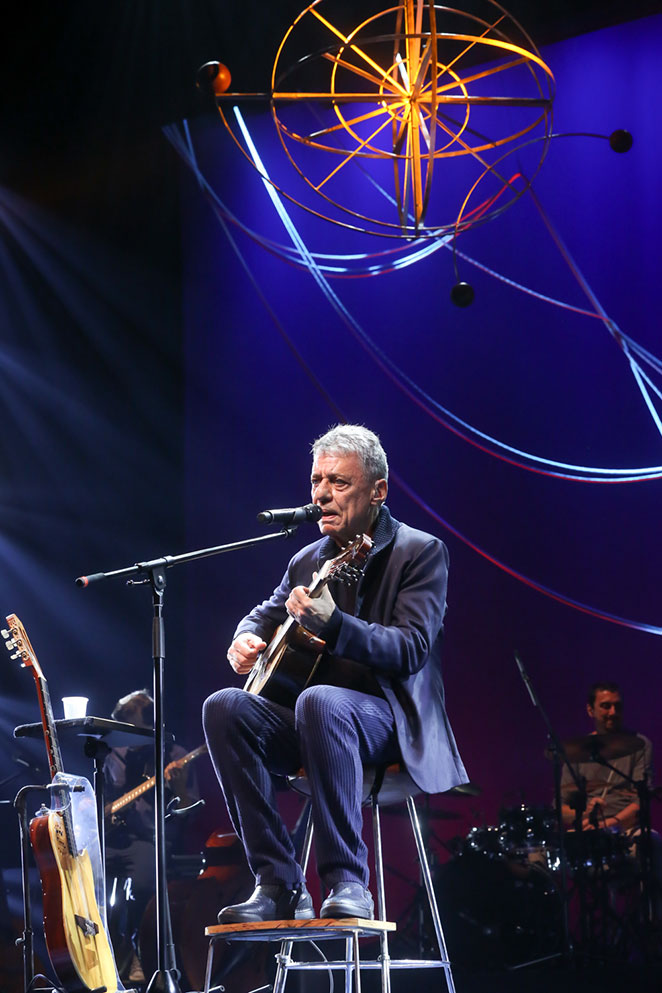 Chico Buarque faz ensaio aberto de show no Rio