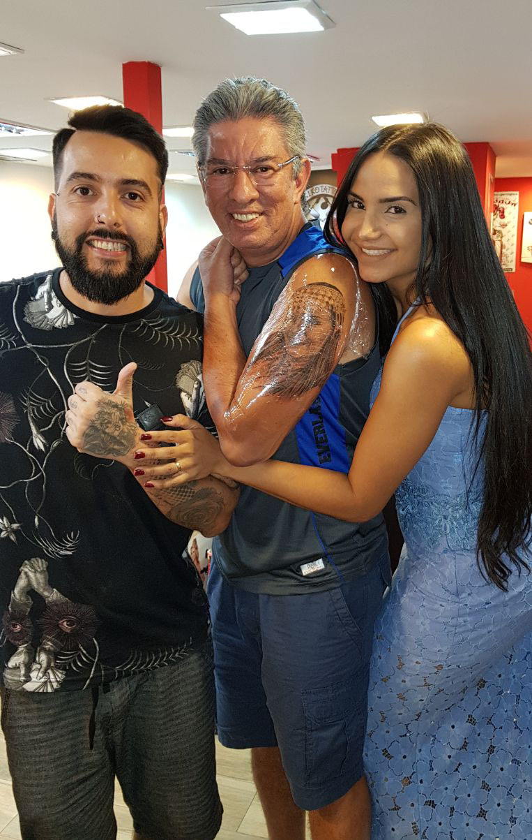Shayene Cesário ganha tatuagem de presente do marido