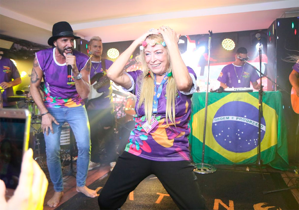 Latino agita o início do Carnaval do Rio de Janeiro