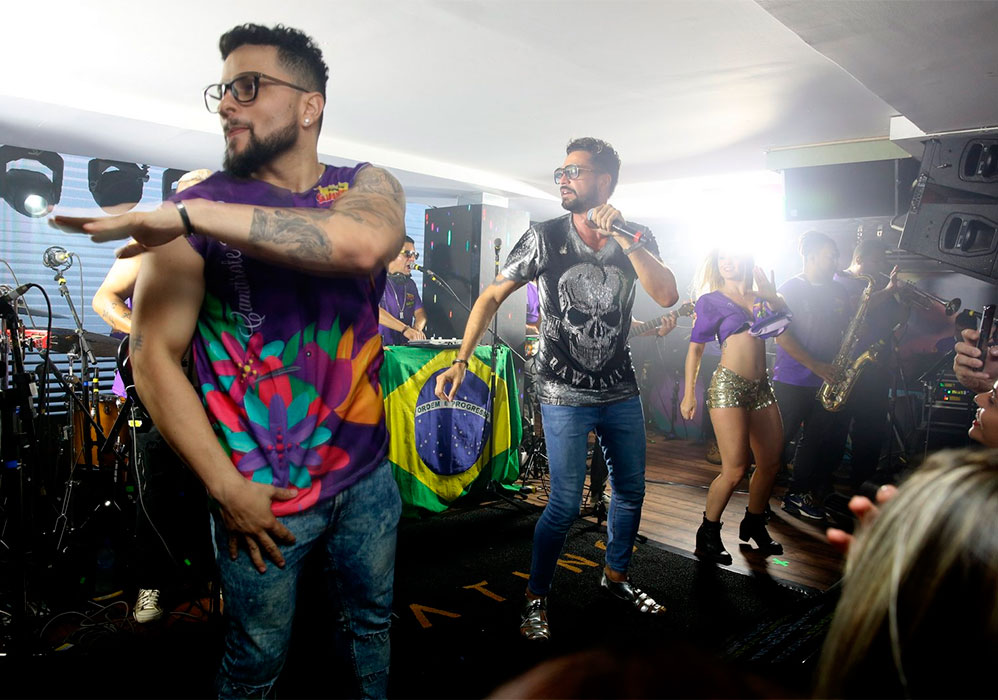 Latino agita o início do Carnaval do Rio de Janeiro