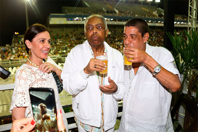 Ao lado de Gilberto Gil, Zeca Pagodinho curte Carnaval de SP