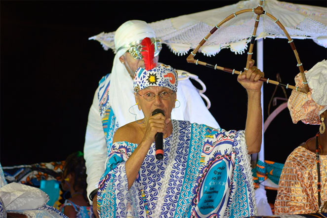 Caetano Veloso canta no Cortejo Afro