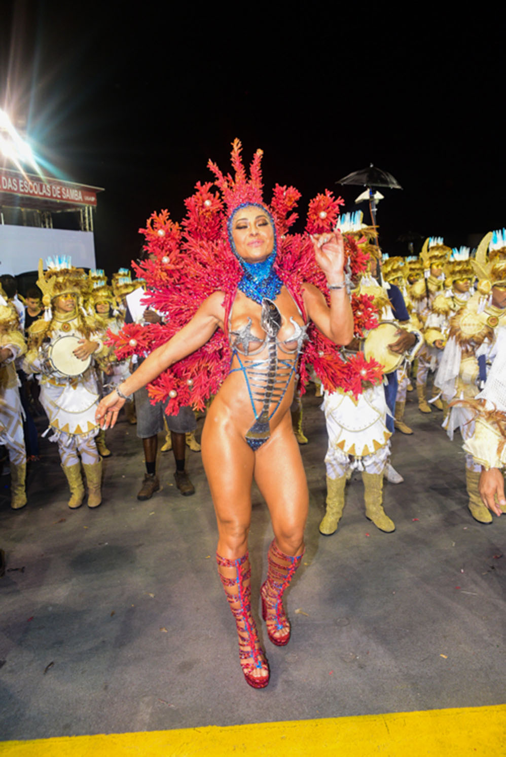 Sabrina Sato arrasa na sensualidade em Desfile da Gaviões