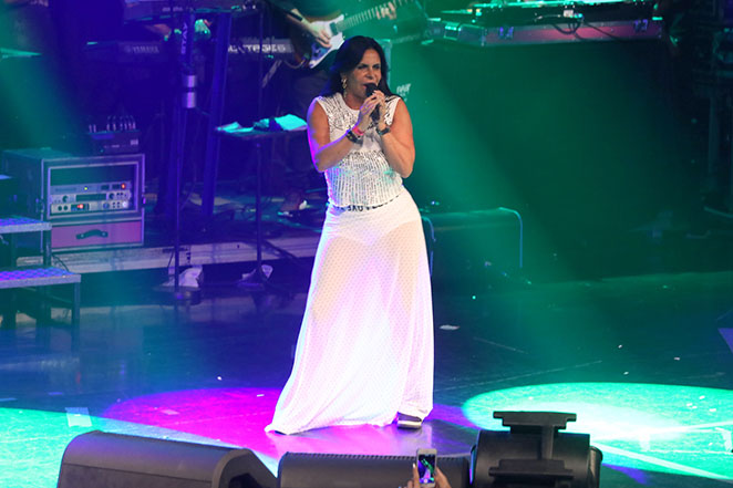 Ludmilla e Gretchen agitam São Paulo em noite de show