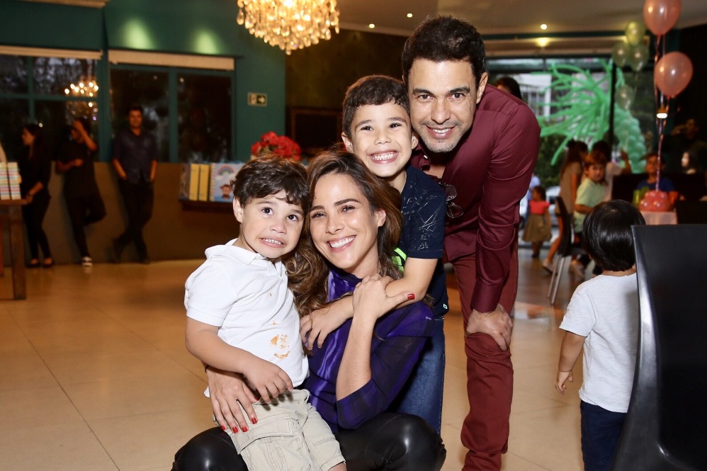 Wanessa Camargo com os filhos e Zezé Di Camargo