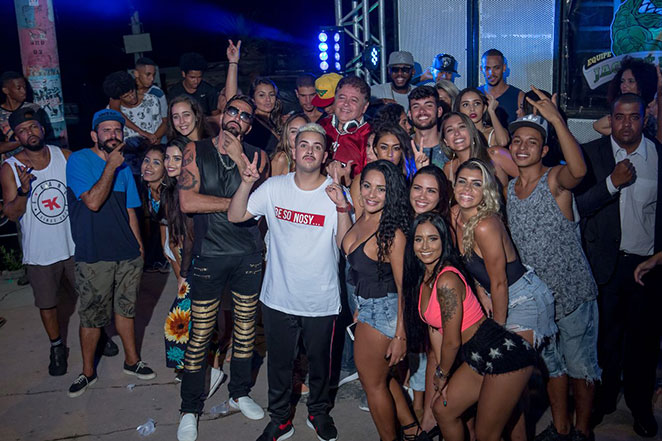 Latino grava clipe no Vidigal com G15 e Dj Malboro 