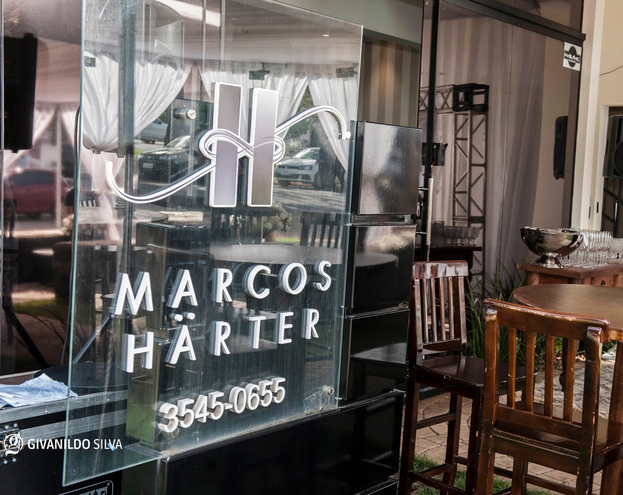 Marcos Harter dá festa luxuosa em inauguração de clínica